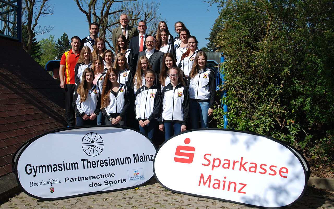 Schüler des Gymnasium Theresianum Mainz trainieren für Olympia und Paralympics