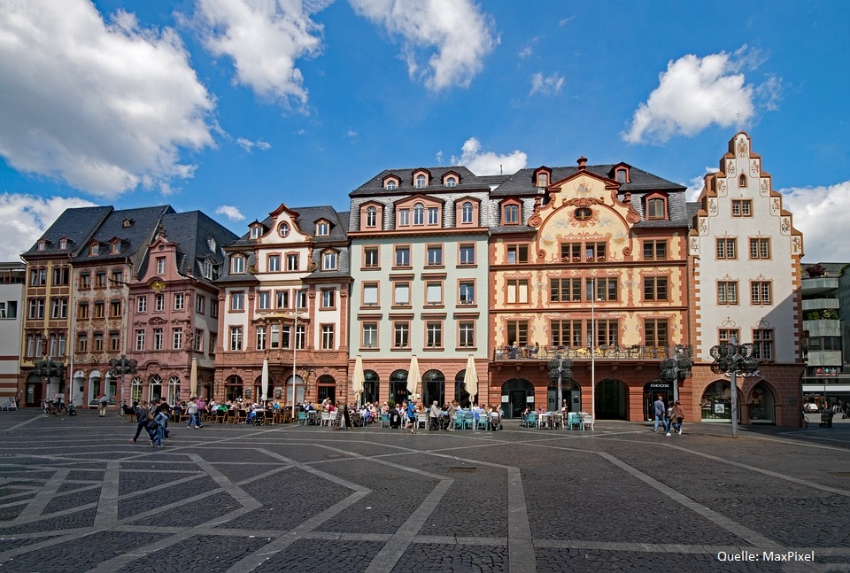 Marktplatz in Mainz mit Blick auf die Markthäuser