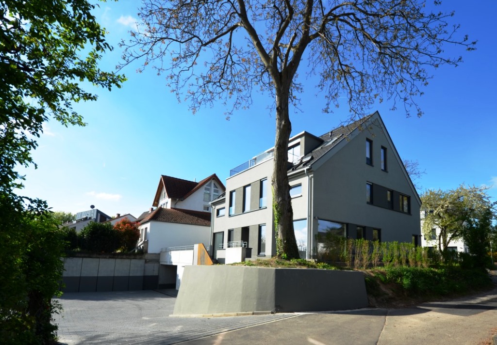 Anwesen mit Stellplatz der S-Immofinanz Mainz Immobilie des Monats Juli 2017