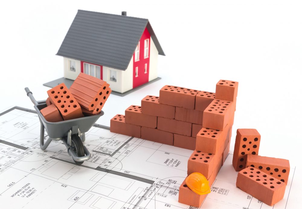 Miniatur Haus und Bauplan
