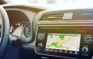 Interieur eines Autos − Cockpit