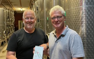 Michael Holzer und Ludger Reffgen bieten einen neuen Ansatz zur Direktvermarktung in Rheinhessen an.
